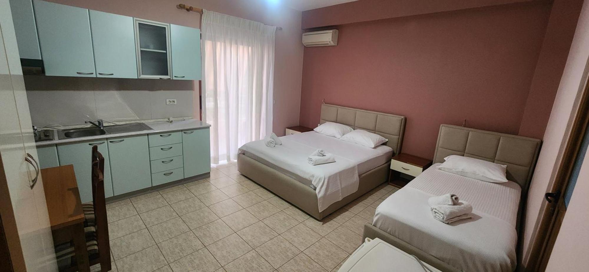 Hotel Vila Danedi クサミル エクステリア 写真