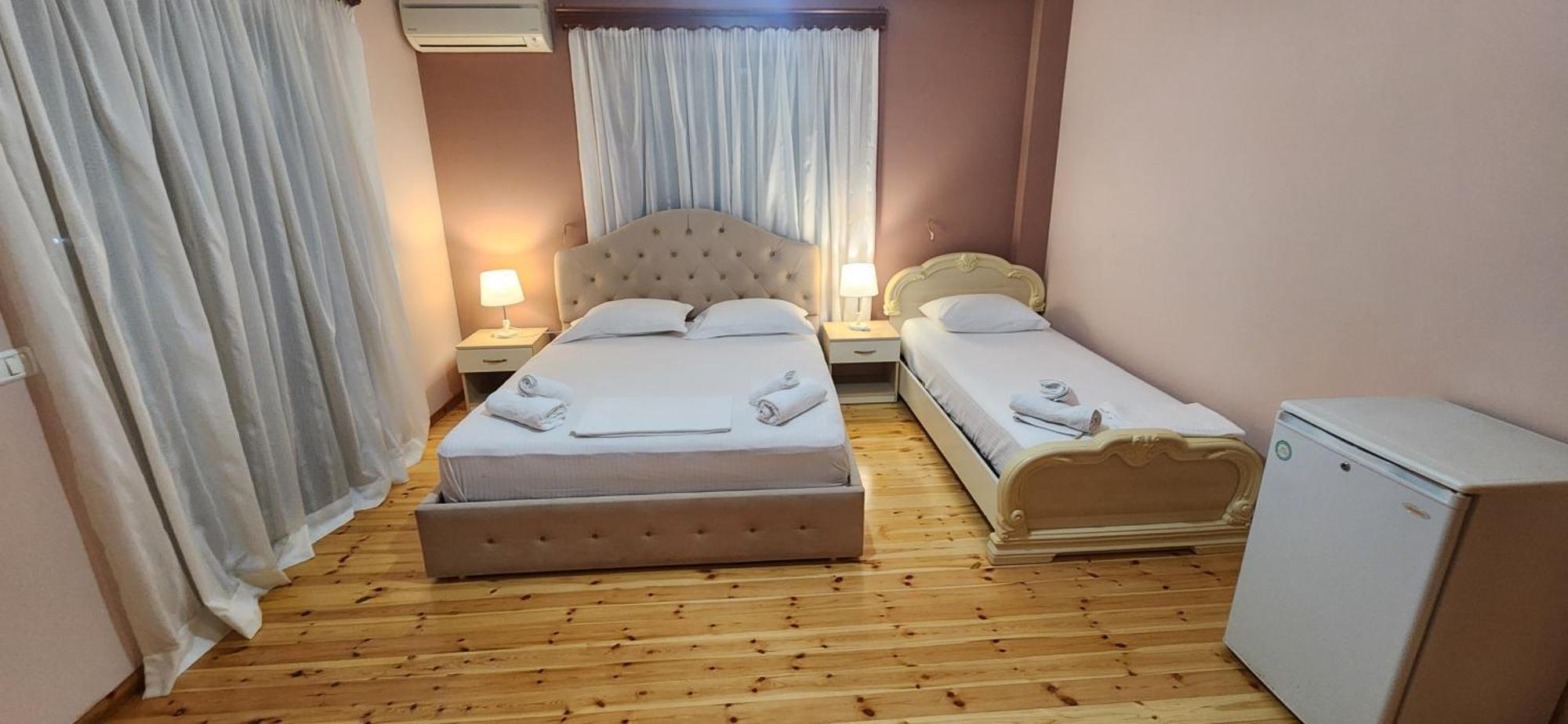 Hotel Vila Danedi クサミル エクステリア 写真