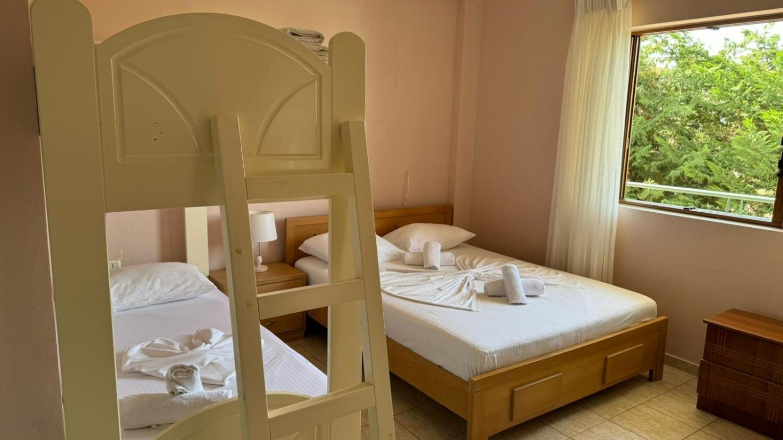 Hotel Vila Danedi クサミル エクステリア 写真