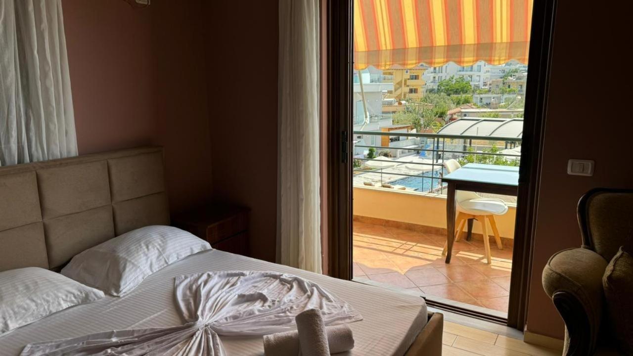 Hotel Vila Danedi クサミル エクステリア 写真