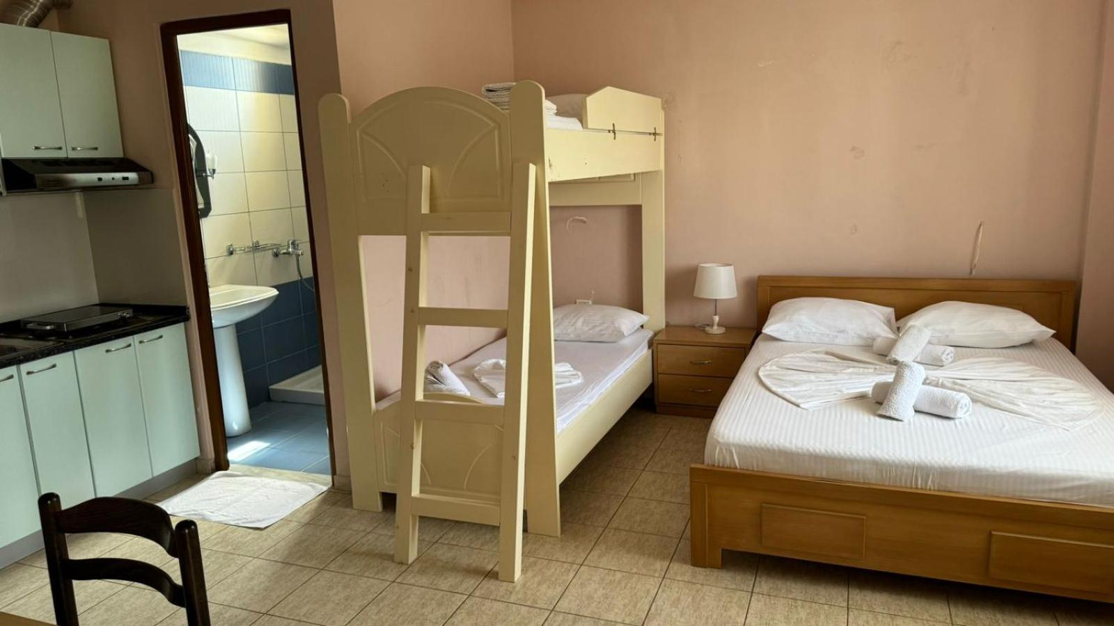 Hotel Vila Danedi クサミル エクステリア 写真