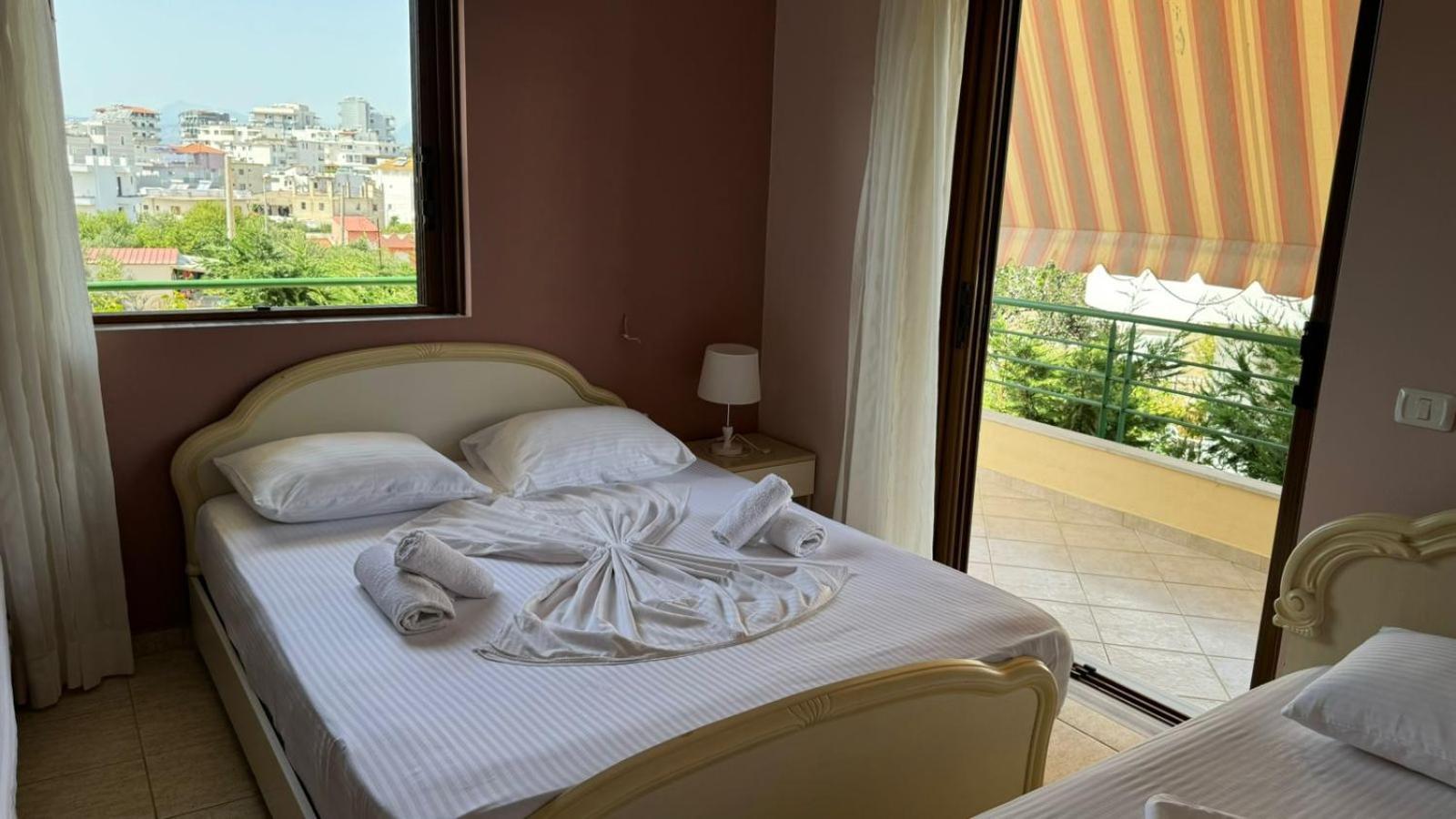 Hotel Vila Danedi クサミル エクステリア 写真